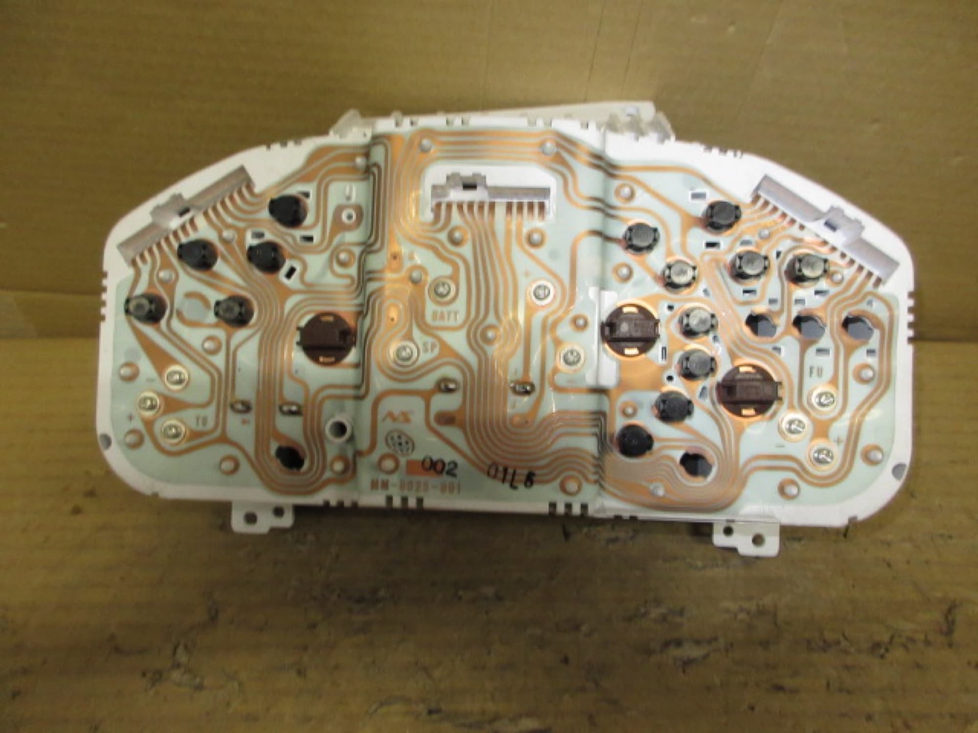 Mitsubishi Minica Instrument Cluster thumbnail 2