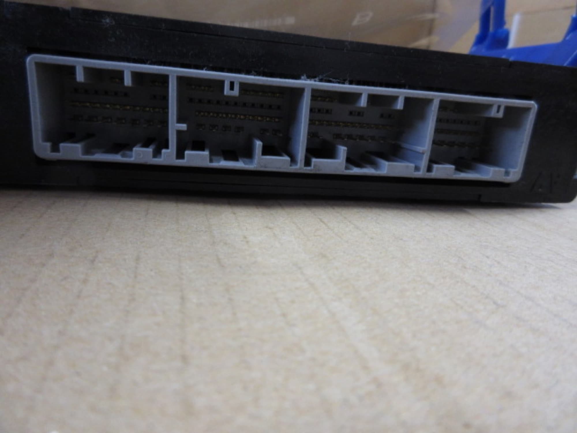 Subaru Lucra Engine Control Unit (ECU) thumbnail 3